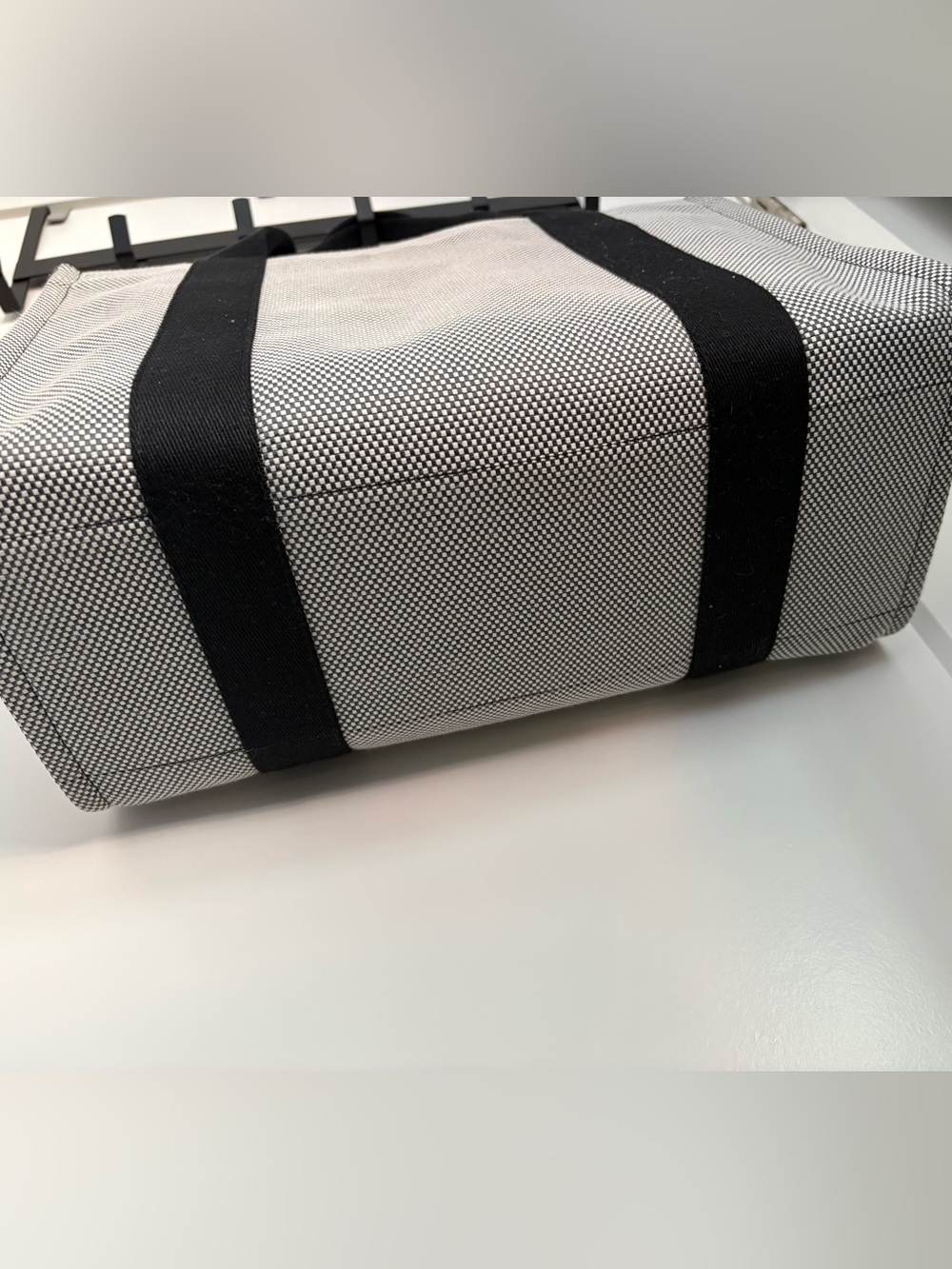 Lululemon Two-Toned Canvas Tote Bag large and Dual Pouch Wristlet - Picture 4 of 10